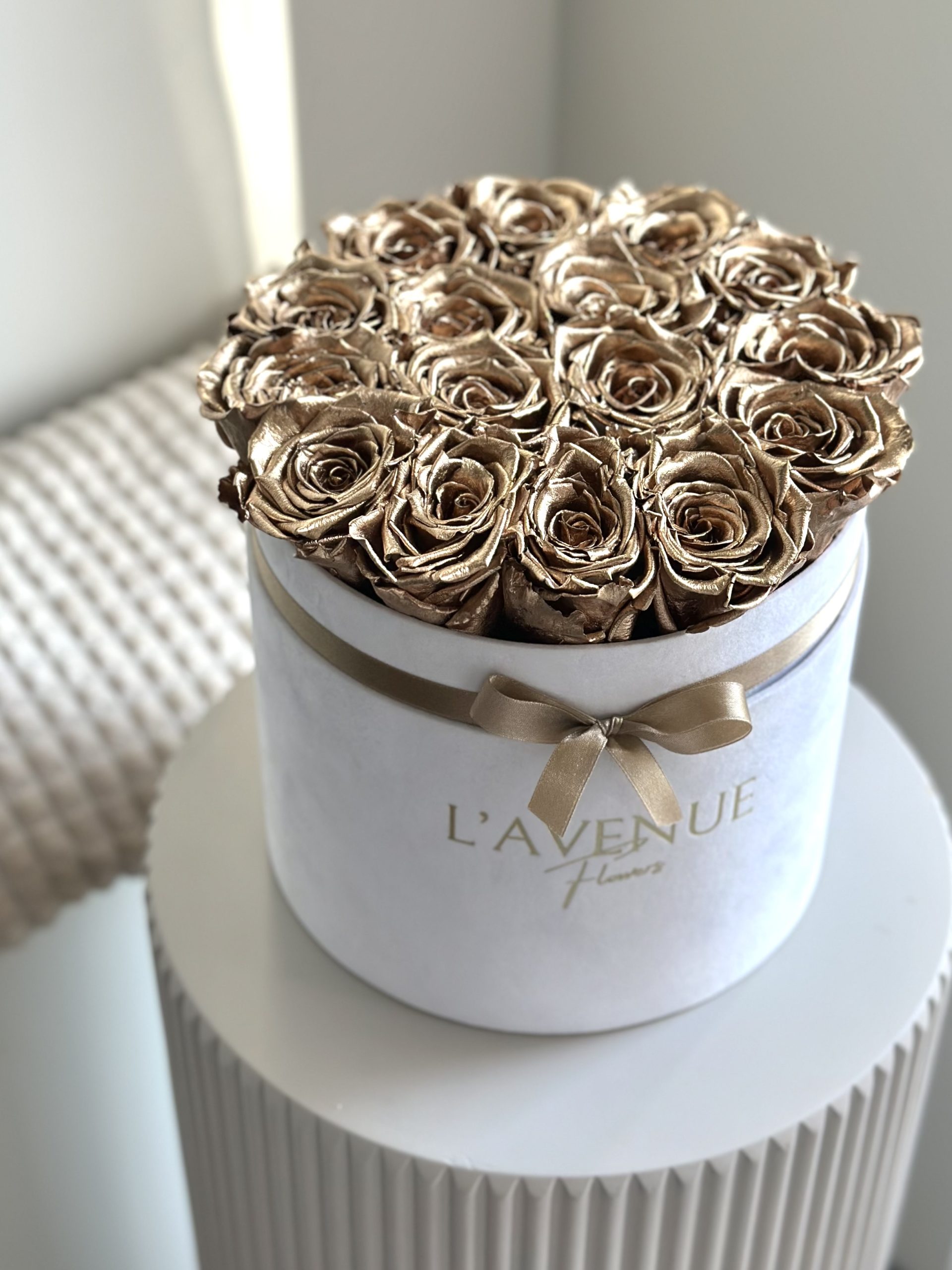 Roses éternelles or - grande boîte blanche